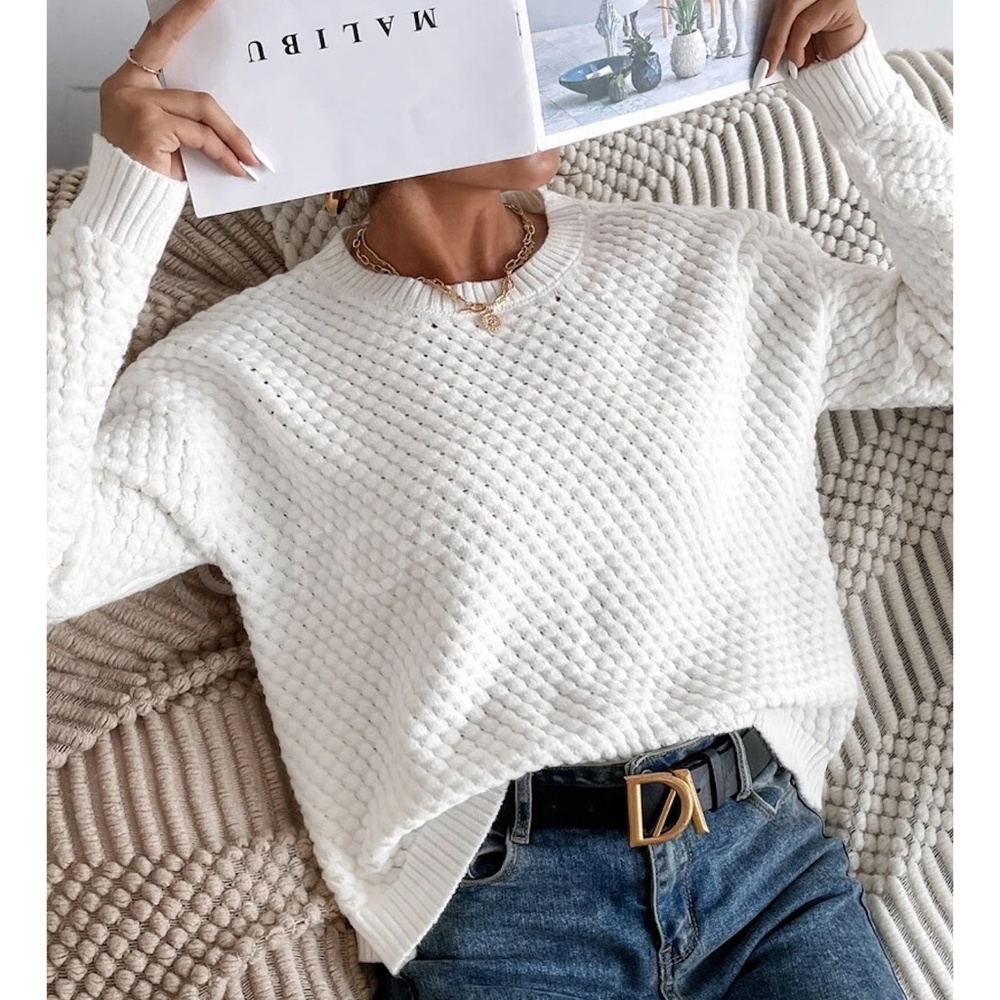 White Textured Knit Pullover Sweater Crewneck Long Sleeve